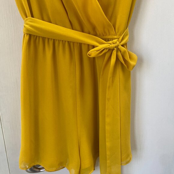 Lulu's Sunshine State of Mind Mustard Yellow Short Sleeve Romper Size S - Picture 9 of 10